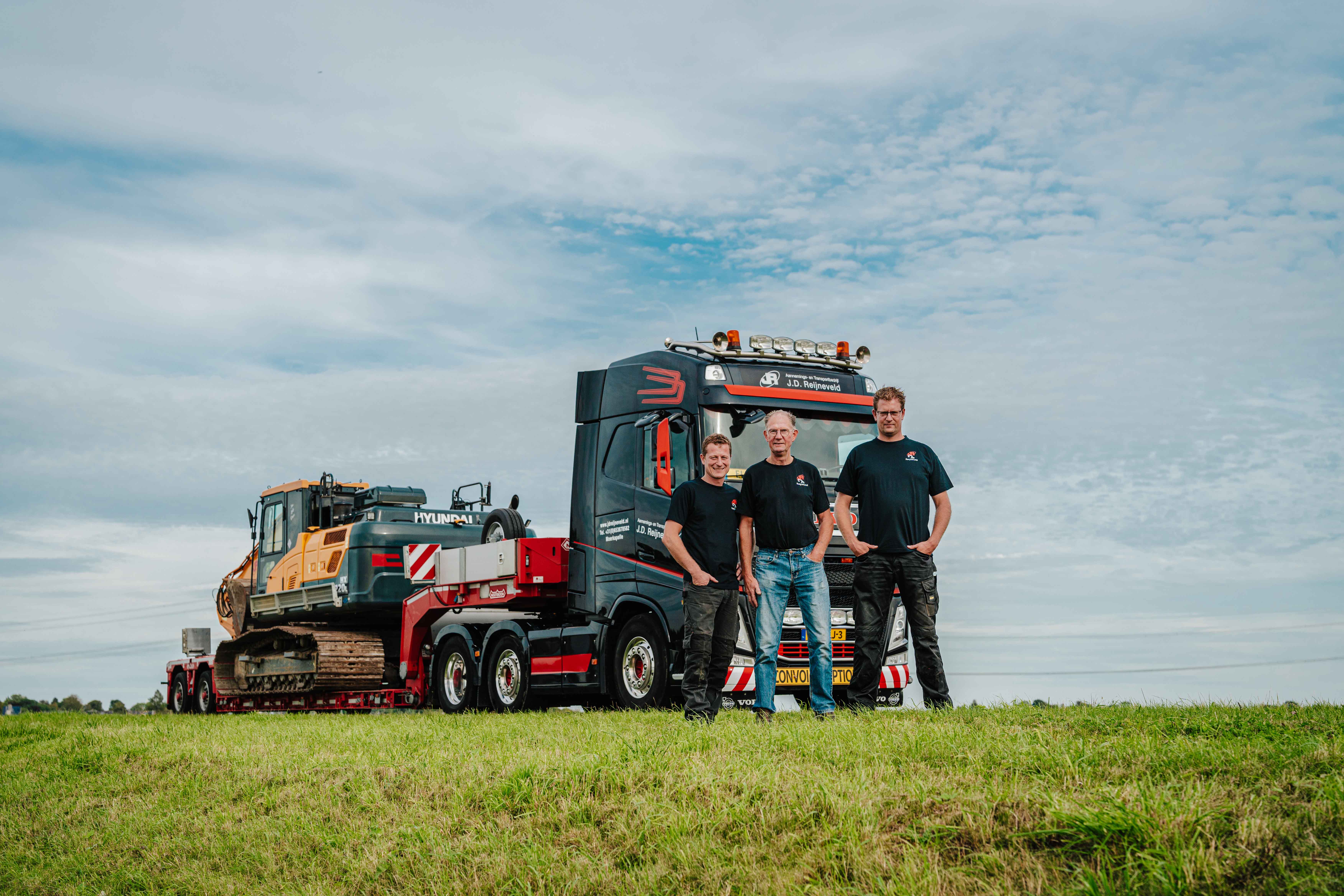Dieplader transport JD Reijneveld